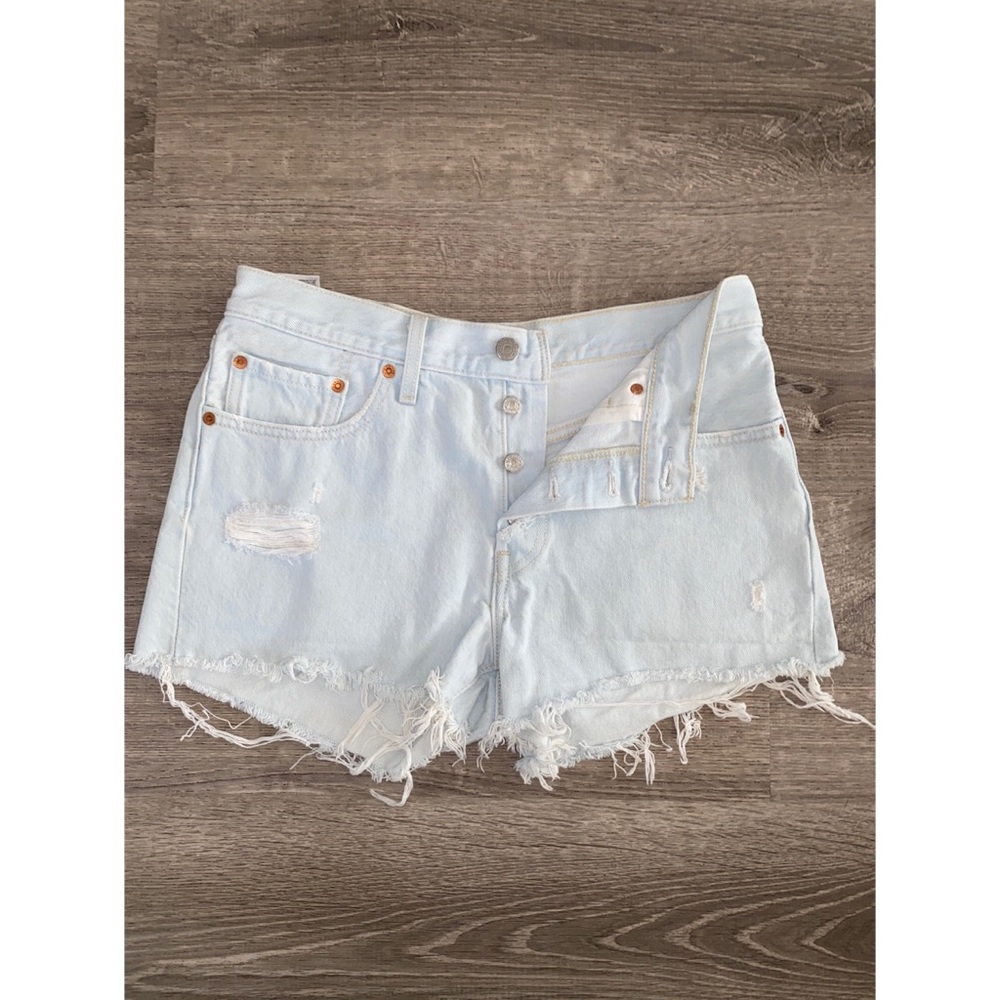 Women’s levi shorts